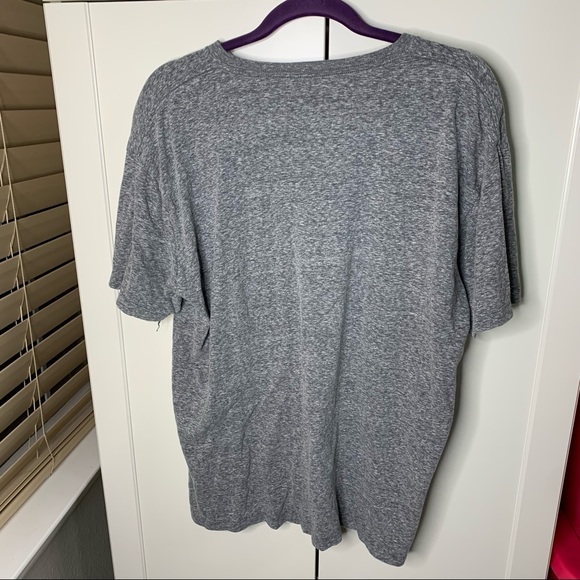 Men’s Harry Potter Hogwarts Crest T-Shirt - Picture 11 of 14